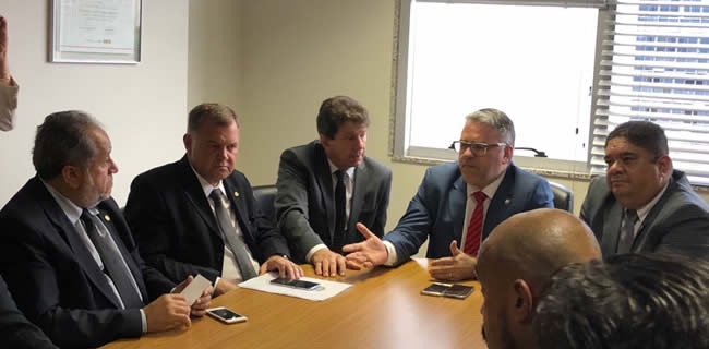 Cassol e parlamentares de Rondônia pedem suspensão de placas de veículos no padrão do Mercosul