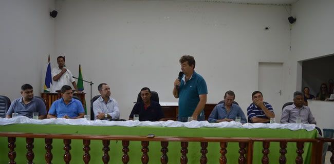 Anildo Alberton realiza audiência pública com população para regularização urbana