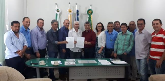 Prefeito Airton Gomes recebe recursos para obras em ponte no município de Cerejeiras-RO