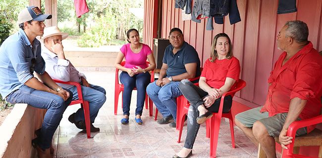 Em São Francisco, produtores relatam a Jaqueline Cassol ausência de incentivo e assistência técnica no campo