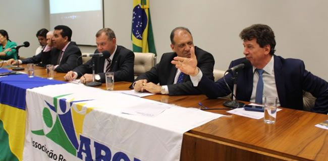 Em reunião, prefeitos de Rondônia pedem que bancada federal priorize emendas para custeio