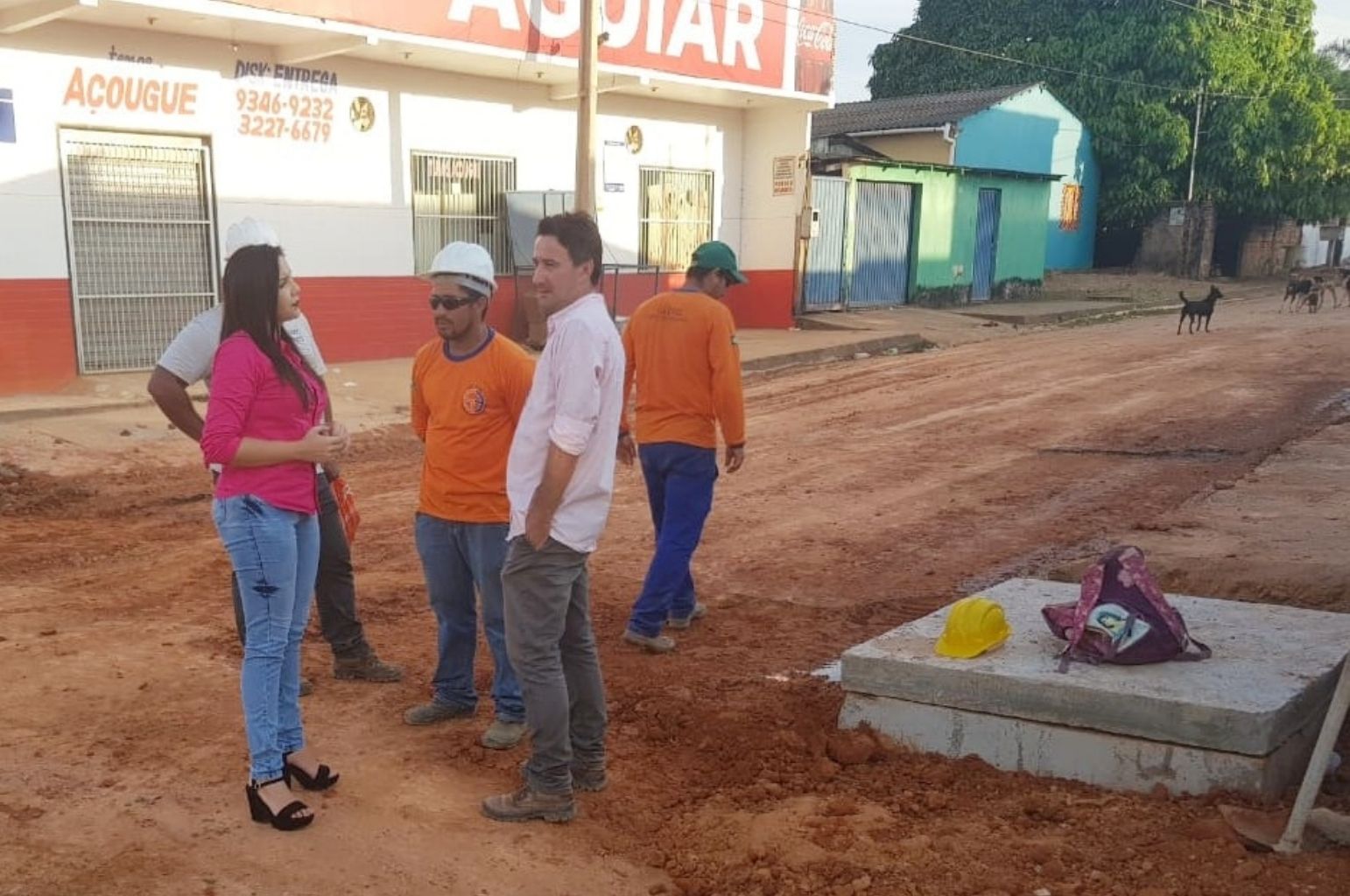 Cristiane Lopes acompanha conclusão da drenagem na rua Agda Muniz