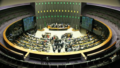Câmara dos Deputados inicia trabalho com nova composição partidária