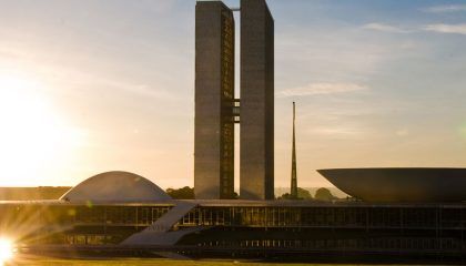 Deputados federais eleitos tomam posse nesta sexta-feira