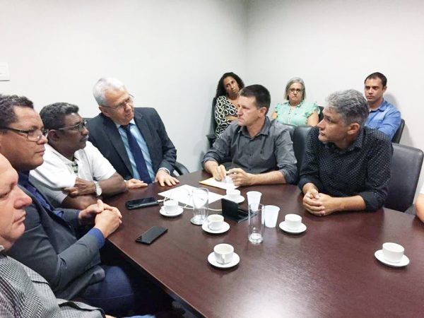 Em reunião com o governador, prefeito de Urupá pede urgência na solução de demandas pendentes - noticias - progressistas rondonia