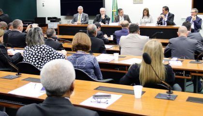 Em reunião sobre a transposição, Jaqueline Cassol cita morte de professor que sonhava com a migração