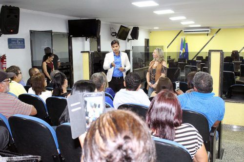 Em reunião com servidores do ex-território deputada Jaqueline Cassol destaca prioridade na luta pela transposição - noticias - progressistas rondonia
