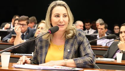 Na luta pela educação, Jaqueline Cassol protocola emenda à Reforma da Previdência