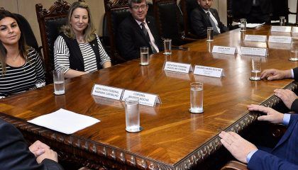 Jaqueline Cassol se reúne com ministro para tratar da recuperação da ponte do Riozinho