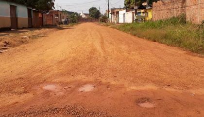 Cristiane Lopes cobra asfaltamento de ruas da quarta etapa do bairro Cohab