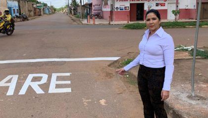 SEMTRAN atende solicitação de Cristiane Lopes e sinaliza cruzamento da Mamoré com Júlia